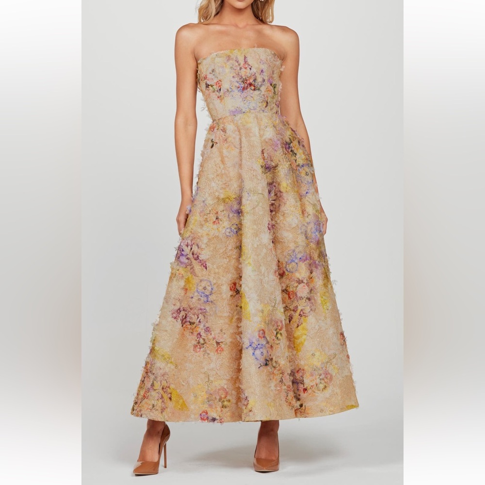HELSI Celine Appliqué Strapless
Cocktail dress
